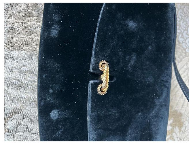 Gucci Schultertasche aus schwarzem Samt G Interlock - Ansicht 3