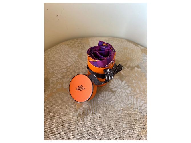 Twilly Hermès Brides de Gala Bayadère in seta viola Porpora - vista 6