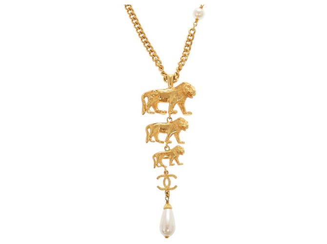 Collana in metallo con perle finte dorate e leone Coco Mark di Chanel D'oro - vista 3
