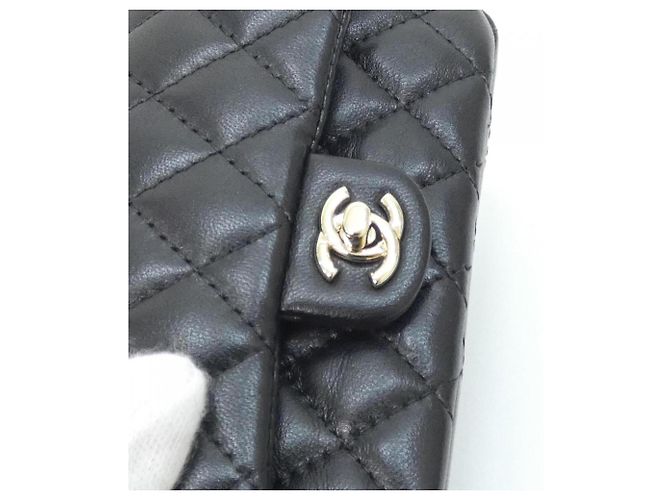 Charm per borsa in pelle Chanel AP4760 Nero - vista 4