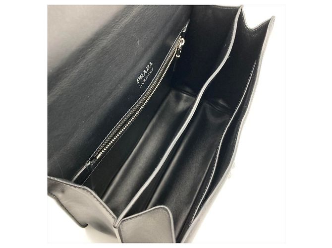 PRADA Nieten Schultertasche Schwarz - Ansicht 5