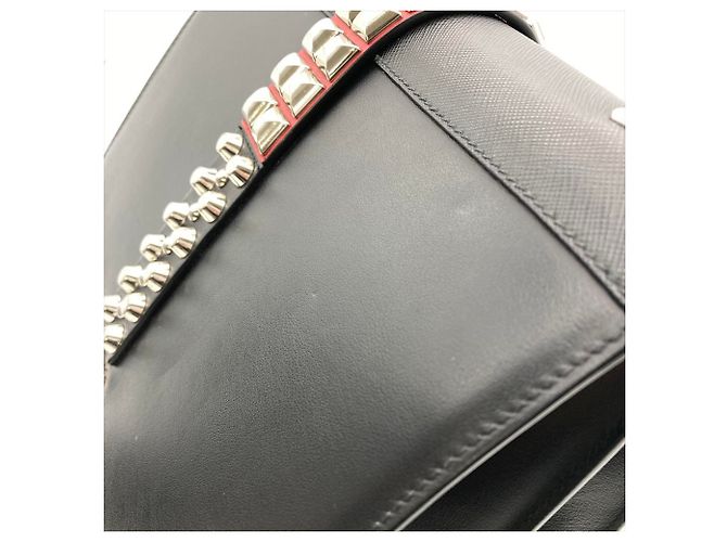 PRADA Nieten Schultertasche Schwarz - Ansicht 8
