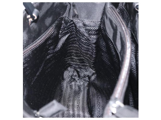 Borsa Tote Prada in nylon nero argento Auth bs32790 - vista 18