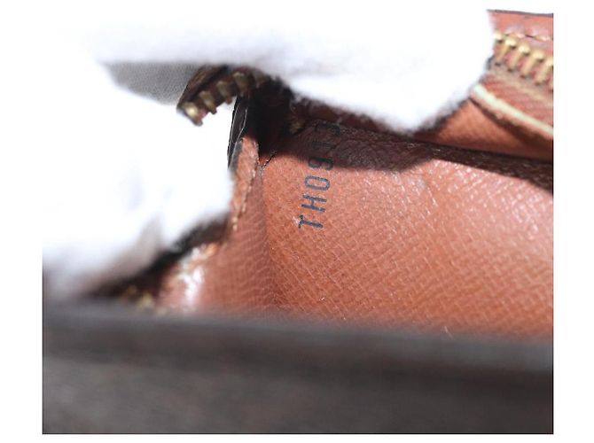 LOUIS VUITTON Pochette Uomo Monogram Borsa a Mano M51795 LV Auth BA11049 Monogramma - vista 12