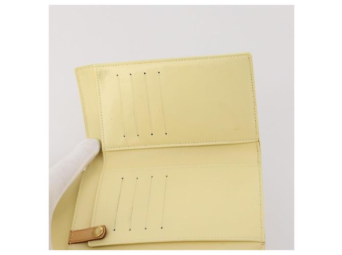 LOUIS VUITTON Monogram Vernis Walker Geldbörse Limone Gelb M91074 LV Auth BA10750 Golden - Ansicht 10
