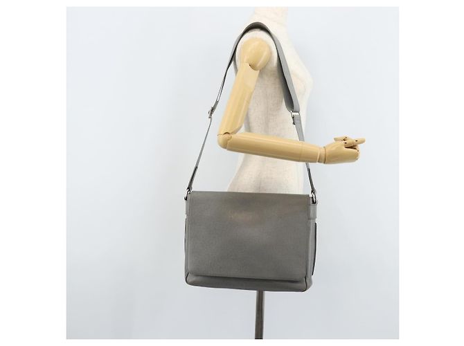 LOUIS VUITTON Borsa a Spalla Taiga Roman MM Grigia Gracie M32623 LV Auth 172661 - vista 24
