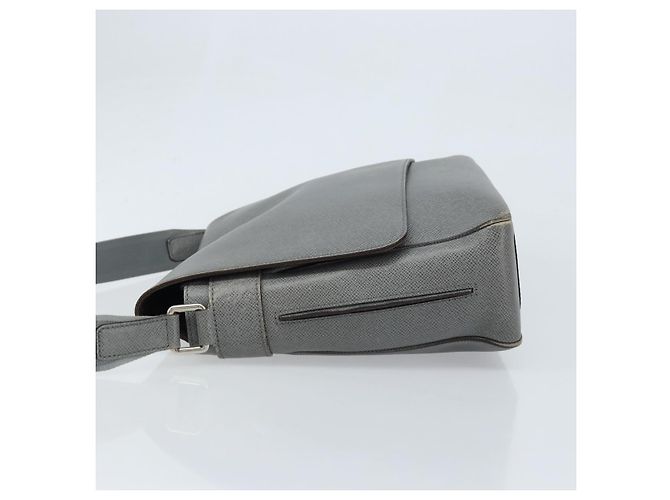 LOUIS VUITTON Borsa a Spalla Taiga Roman MM Grigia Gracie M32623 LV Auth 172661 - vista 4