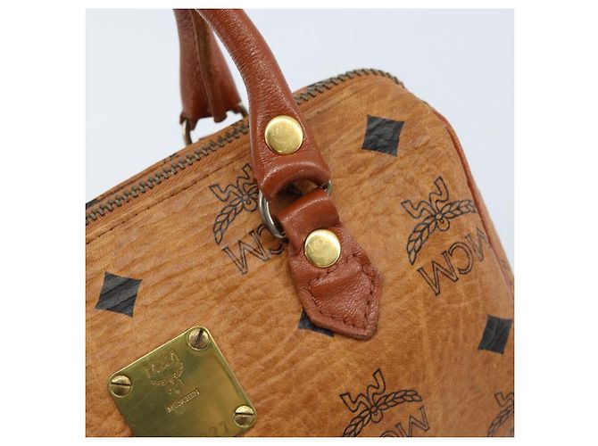 Borsa Boston Mini Vicetos Logogram MCM in PVC Marrone Oro Auth gh1736 D'oro - vista 10