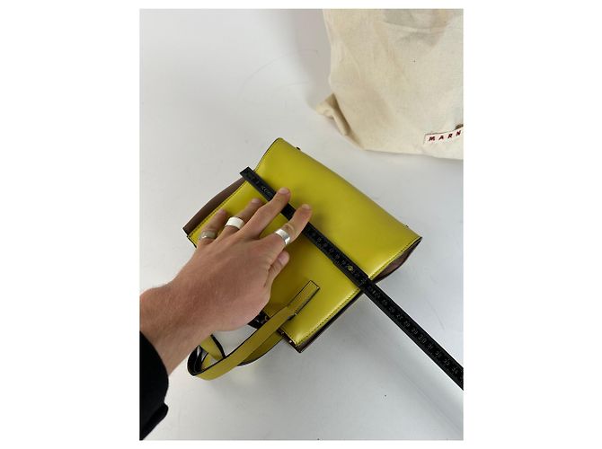 Vintage Marni Lederhandtasche Gelb - Ansicht 8