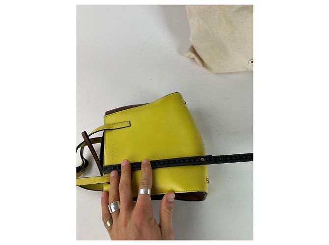 Vintage Marni Lederhandtasche Gelb - Ansicht 9