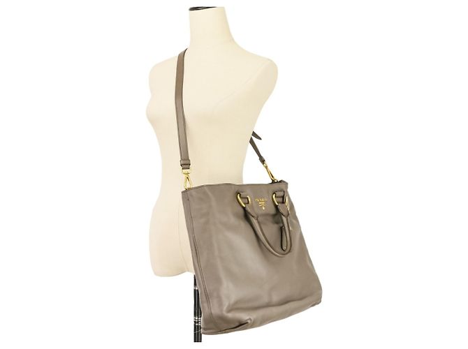 Borsa tote e a spalla Prada in pelle grigia a 2 vie Grigio - vista 8