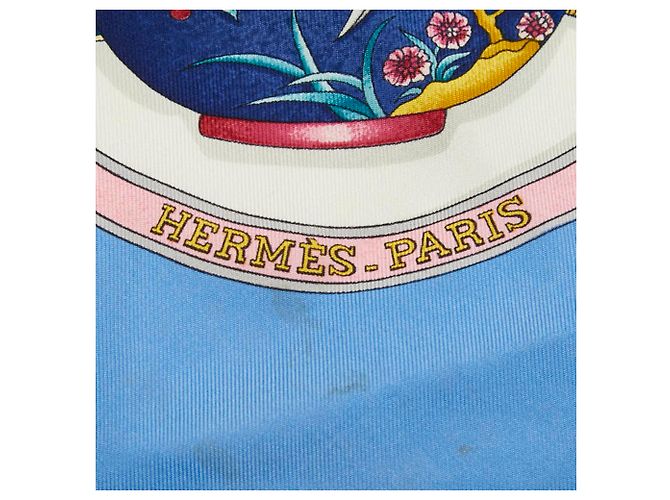 Hermès Carré 90 "Qu'importe le flacon" Sciarpa bottiglia di profumo Multicolore Blu chiaro - vista 4