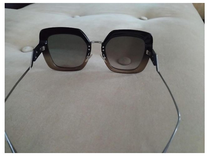 Gafas de sol Fendi Oversize Marrones Metal Castaño - vista 2