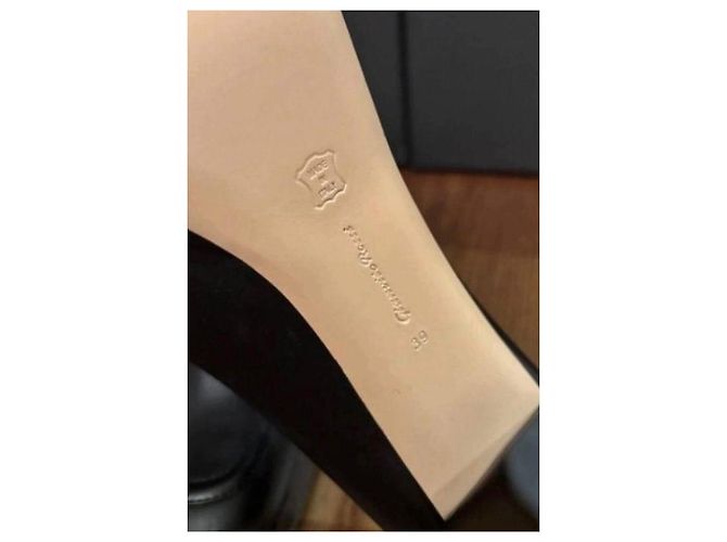 Gianvito Rossi Schwarze Leder-Pantoletten mit Plateau - Ansicht 3