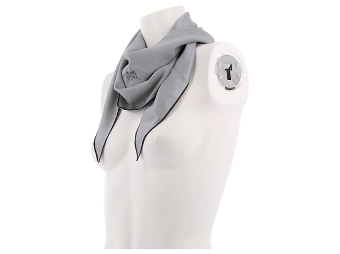 Hermès Stola in seta grigia Grigio - vista 2