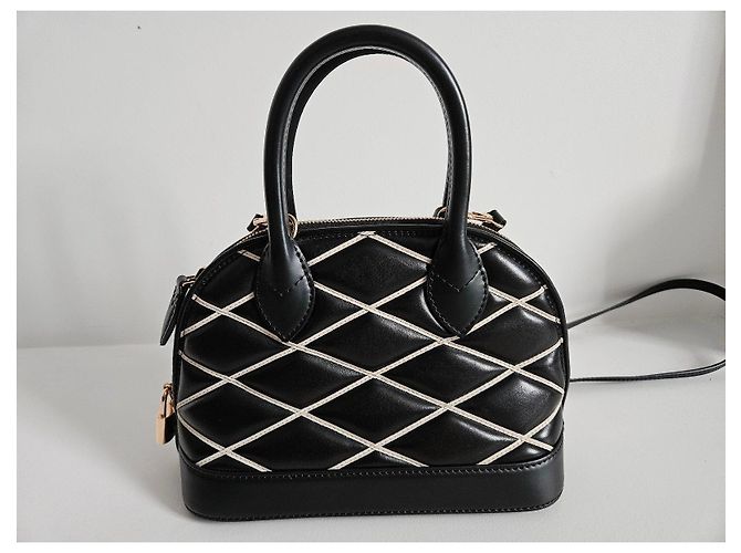 Louis Vuitton Alma BB in pelle malletage nera Nero - vista 2
