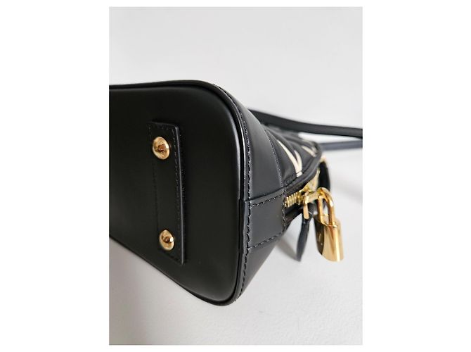 Louis Vuitton Alma BB in pelle malletage nera Nero - vista 9