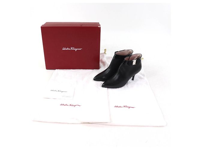 Botines de charol Vara de Salvatore Ferragamo Negro - vista 2