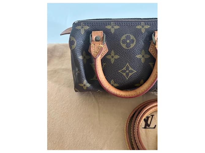 Louis Vuitton Speedy Nano Marrone - vista 4