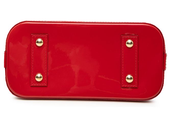 Louis Vuitton Alma BB in Vernis Monogram Rosso - vista 3