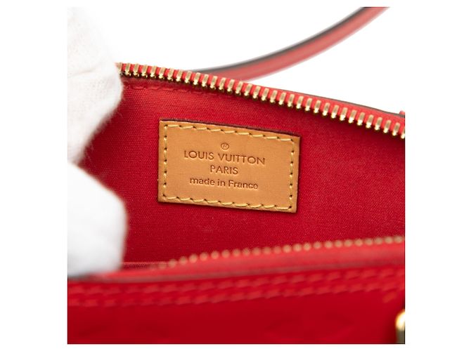 Louis Vuitton Alma BB in Vernis Monogram Rosso - vista 5