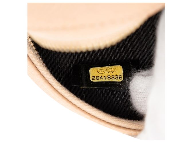 Chanel Caviar Beige CC Filigrana Borsa a Spalla Rotonda - vista 6