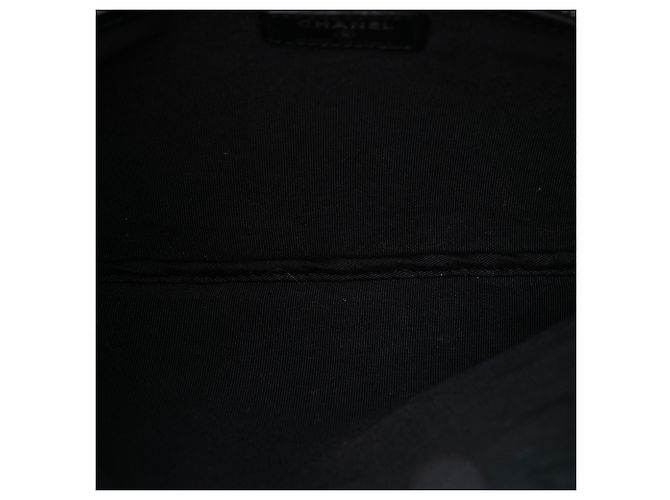 Clutch Chanel Boy O in Caviar Nero Medio Trapuntato - vista 4