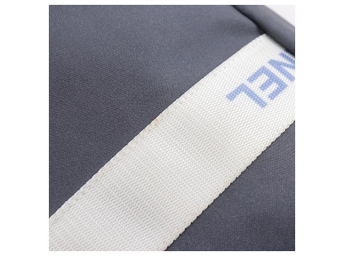 Chanel Sporttasche aus grauem Nylon Braun - Ansicht 11