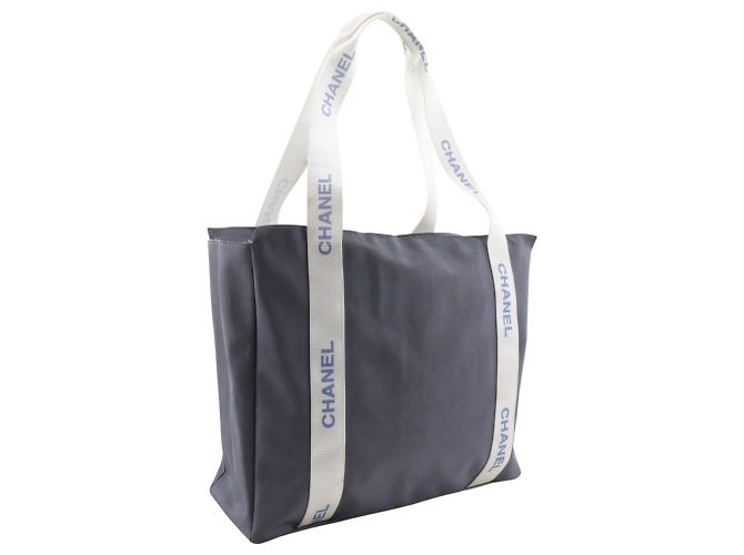 Chanel Sporttasche aus grauem Nylon Braun - Ansicht 2