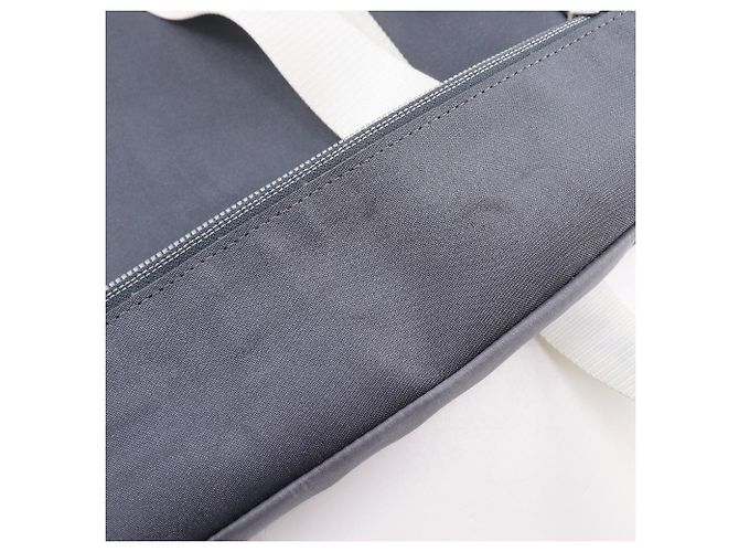 Chanel Sporttasche aus grauem Nylon Braun - Ansicht 9