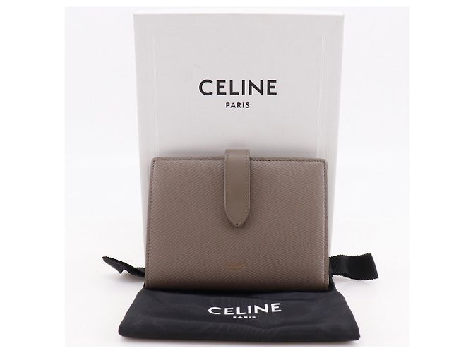 Céline Celine Medium Strap Wallet Grey - view 17