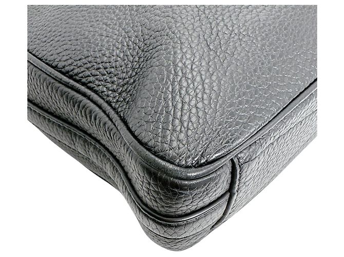 Borsa Armand MM Noir Louis Vuitton Nero - vista 6