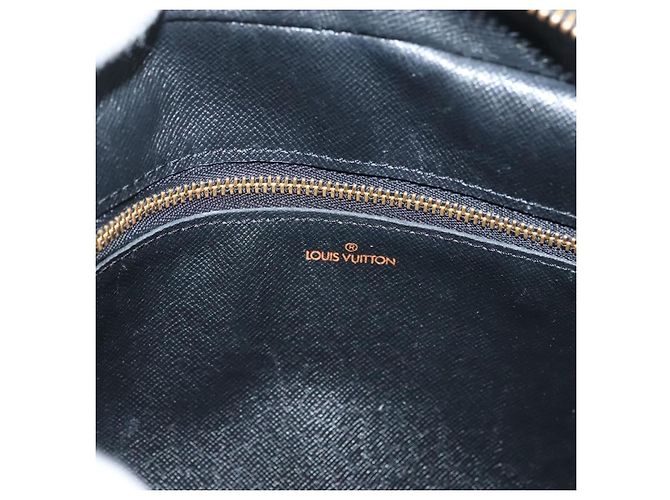 Louis Vuitton Trocadero Epi Leather 27 Nero - vista 7