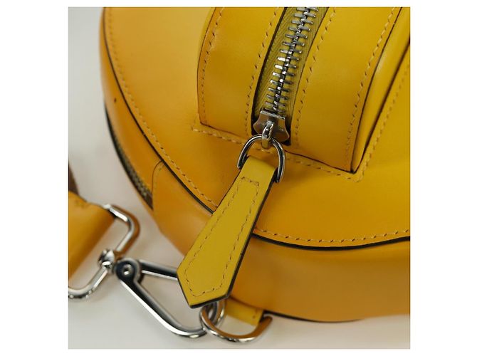 FENDI Custodia per Racchetta da Ping Pong Borsa a Spalla Pelle Gialla Argento Auth 166245SM Giallo - vista 15