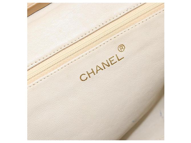 CHANEL Borsa a Spalla Matelassé in Pelle di Agnello Beige Oro CC Auth 171543 D'oro - vista 16