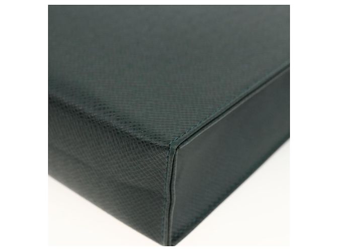 LOUIS VUITTON Poche Toilette 26 Taiga Épicea LV Auth ka3001 - vista 15