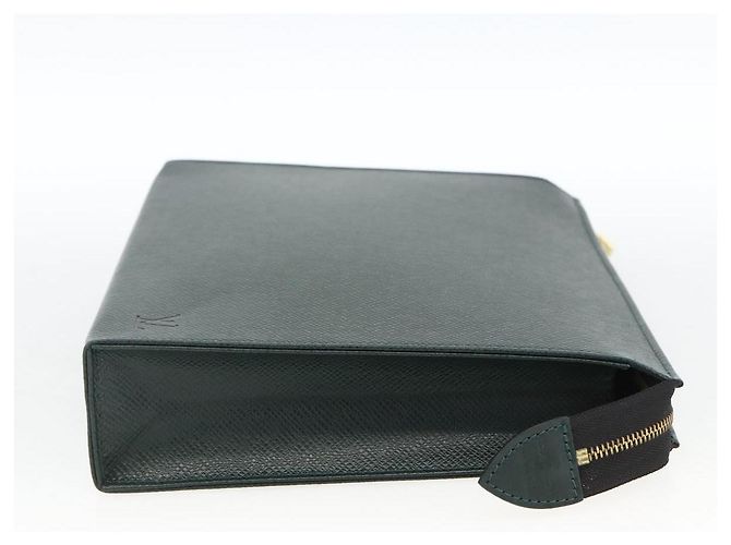 LOUIS VUITTON Poche Toilette 26 Taiga Épicea LV Auth ka3001 - vista 4