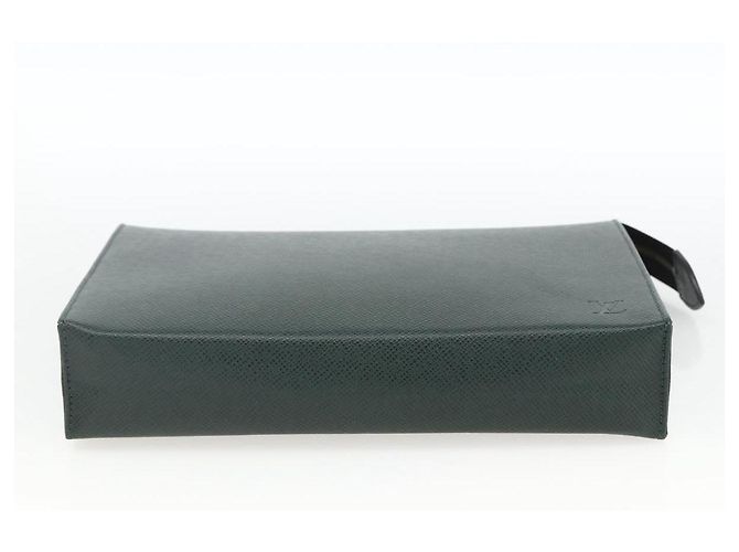 LOUIS VUITTON Poche Toilette 26 Taiga Épicea LV Auth ka3001 - vista 6