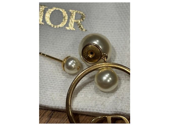 Dior Tribal Ohrringe mit Perlen und CD-Logo Weiß Golden - Ansicht 3