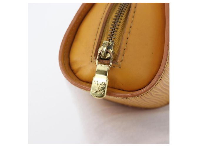 LOUIS VUITTON Pochette Dauphine PM Epi Gialla M48449 LV Auth 172428 Giallo - vista 8