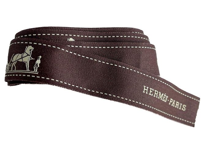 Hermès Herbag Mini Vache Hunter in pelle incrociata beige - vista 17