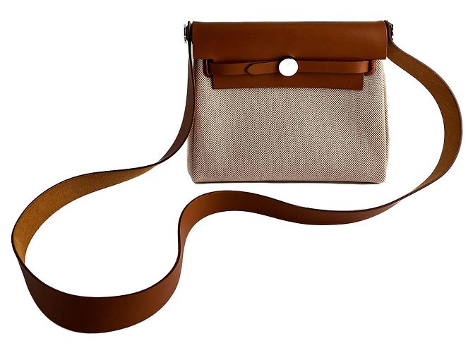 Hermès Herbag Mini Vache Hunter in pelle incrociata beige - vista 5