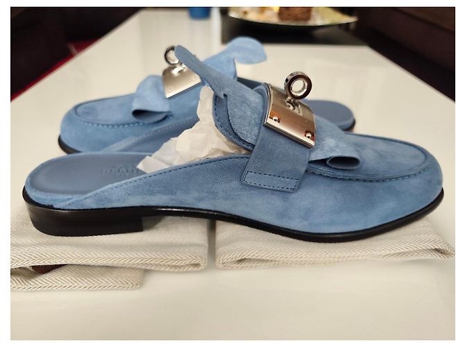Mule in suede blu cielo di Hermès - vista 11