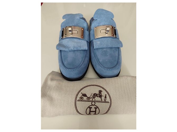 Mule in suede blu cielo di Hermès - vista 13