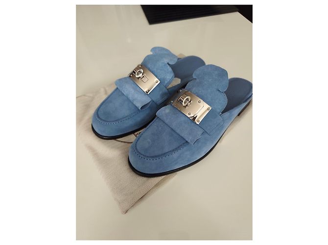 Mule in suede blu cielo di Hermès - vista 9
