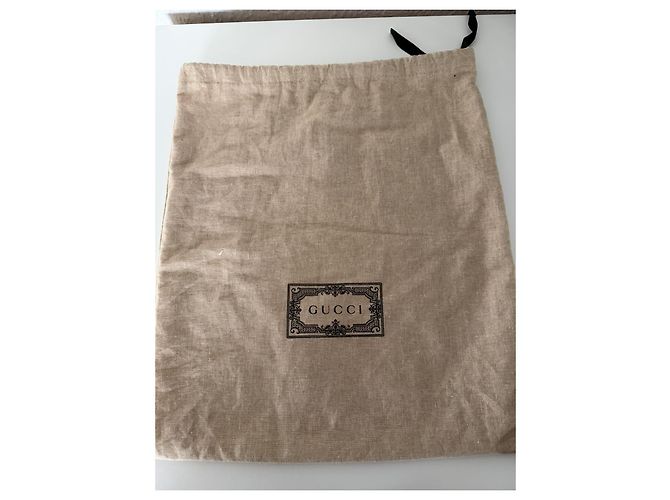 Borsa a Spalla in Pelle GG Marmont di Gucci Nero - vista 11