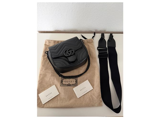 Borsa a Spalla in Pelle GG Marmont di Gucci Nero - vista 2