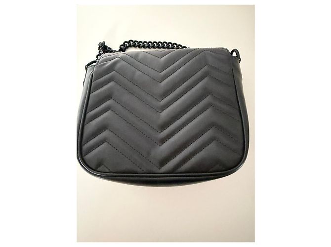 Borsa a Spalla in Pelle GG Marmont di Gucci Nero - vista 6