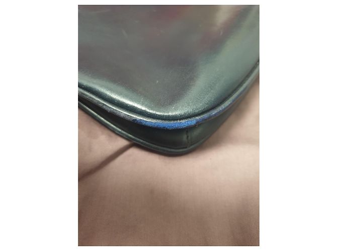 Modello conosciutissimo tra i classici di casa Gucci, numero brevetto 36283 Blu scuro - vista 7