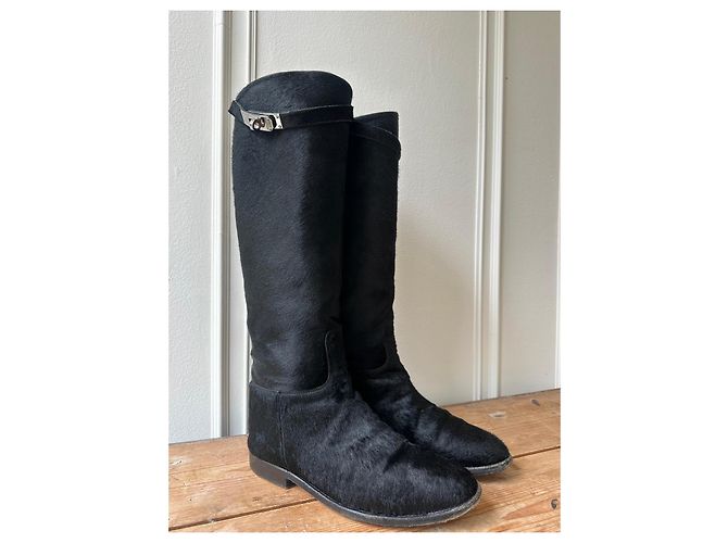 Botas altas de pelo de pony negro Hermès con herrajes de paladio - vista 8